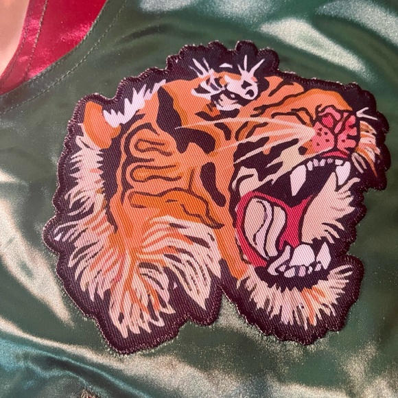 Wu Tang Clan Varsity Memorabilia - Picture 4 of 12